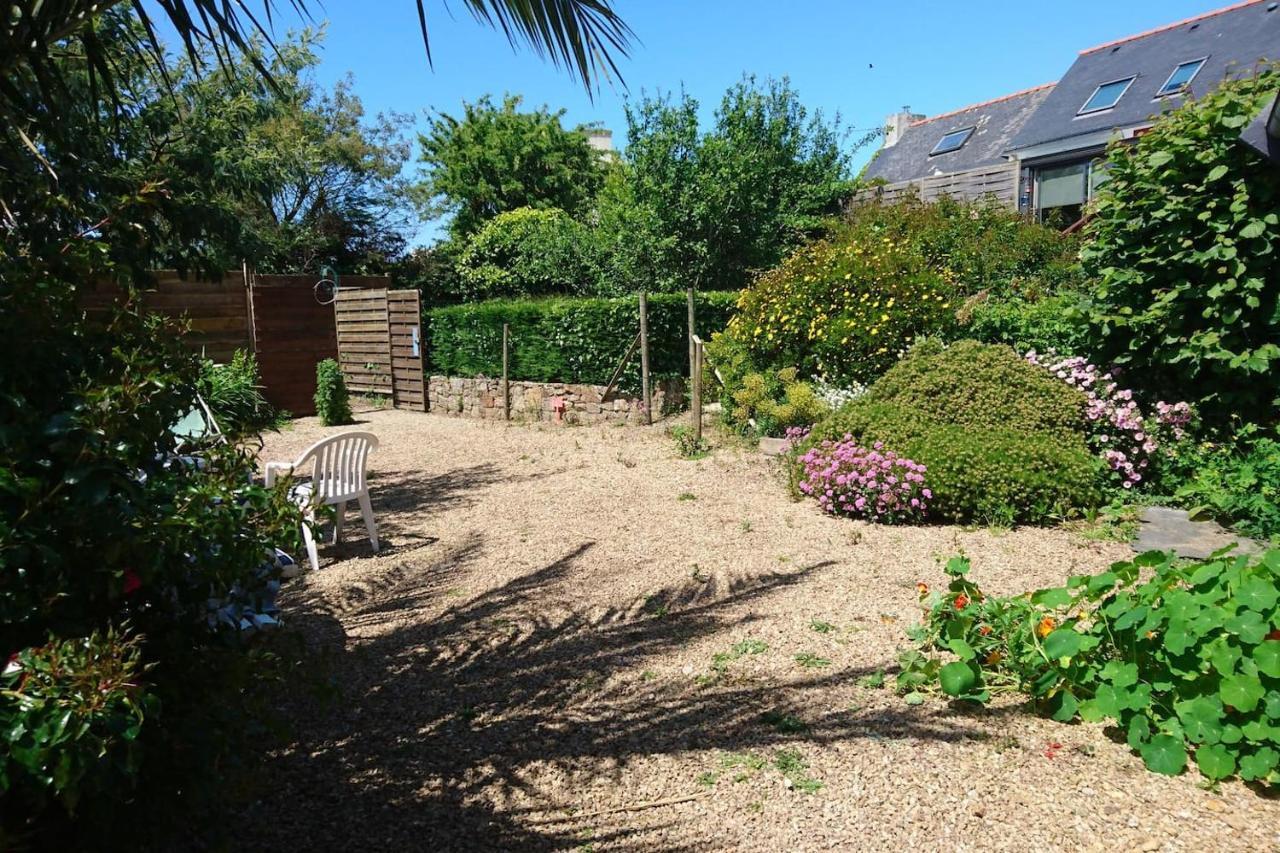 Le Petit Cottage Entre Village Et Mer Trelevern Exterior photo